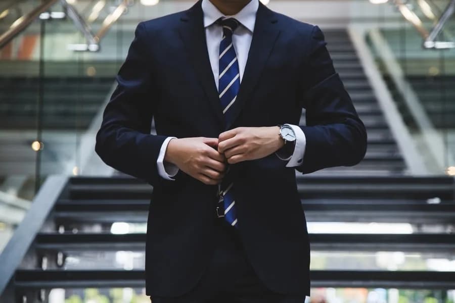 What does an Investment Banker Do?