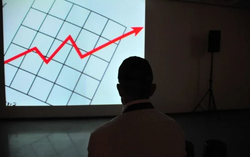 Importance of Financial Modeling in Business: 8 Key Elements for Success